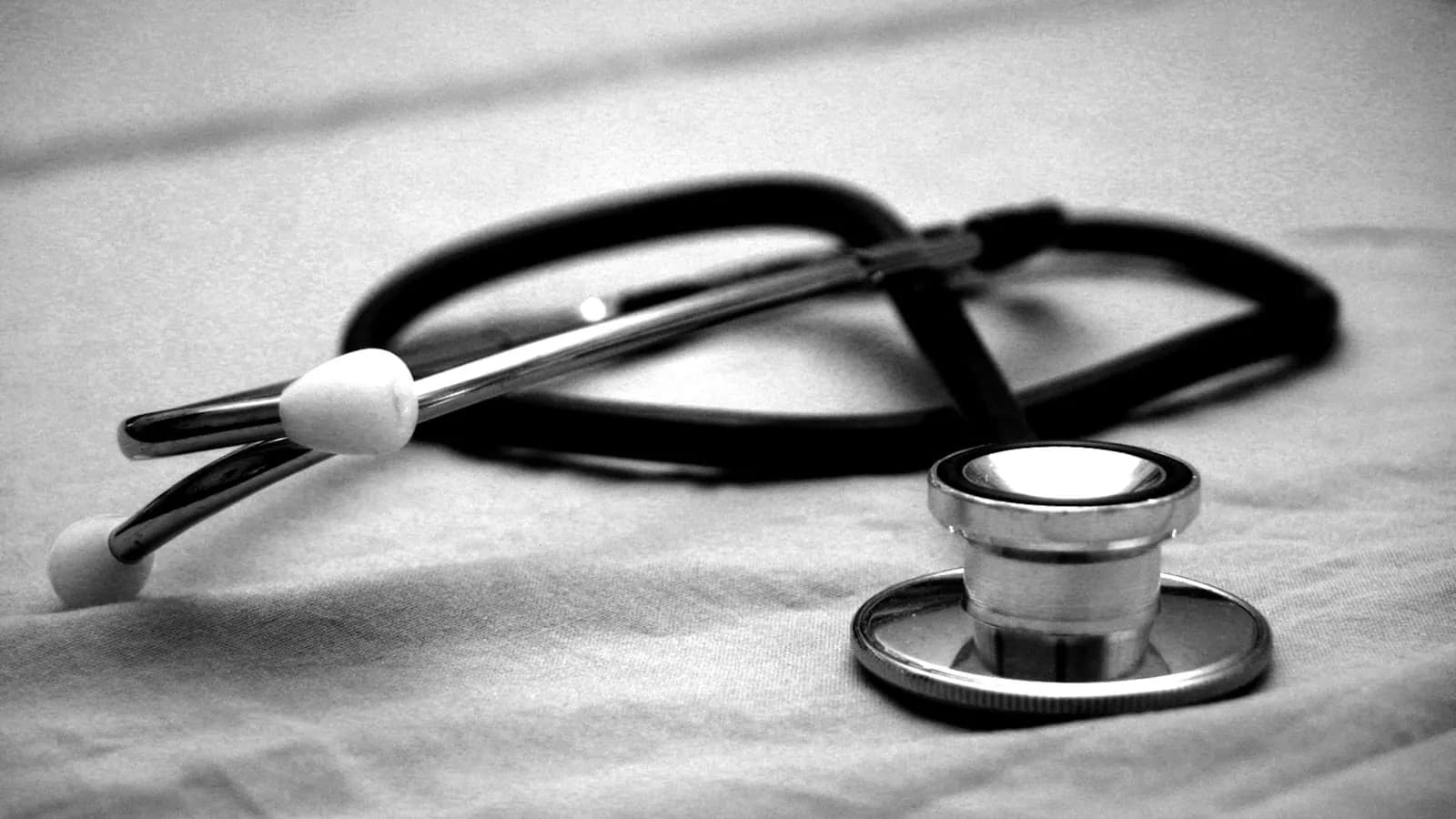 Fysiotherapie bij nekklachten — behandeling, oefeningen en herstel